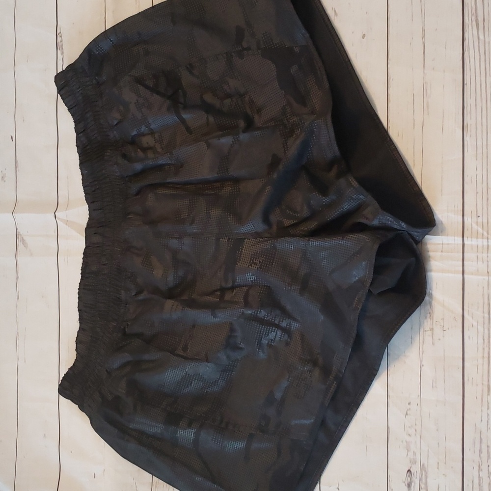 Marika Athletic Shorts Black Camo Large